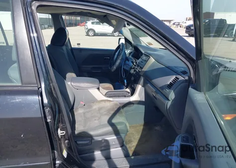 2006 Honda Pilot Lx z USA, uszkodzony, nr VIN 5FNYF28136B037483